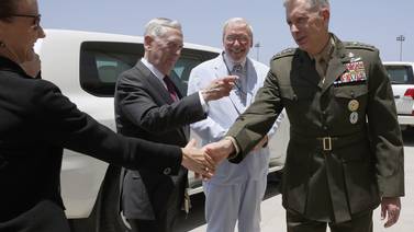 Jefe del Pentágono llega a Yibuti, única base estratégica de Estados Unidos  en África