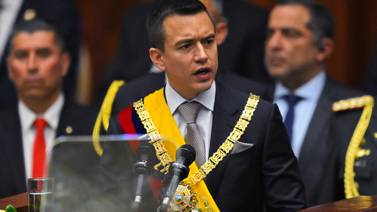 Noboa llama a combatir ‘la violencia y la miseria’ al asumir la presidencia de Ecuador