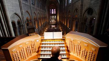 El inmenso órgano tubular de Notre Dame salió ileso del incendio, anuncia especialista