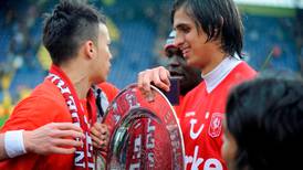 En el Twente se sienten maravillados de estar en despedida de Bryan Ruiz