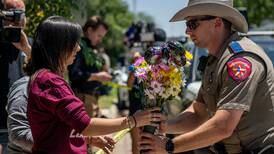 Abuela del tirador de primaria en Texas intentó detenerlo estando herida de bala