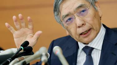 Banco central de Japón flexibiliza aún más la política monetaria