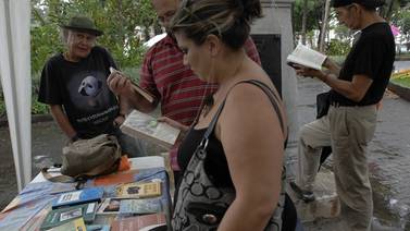 Buenos, bonitos y gratis  Libros en San José