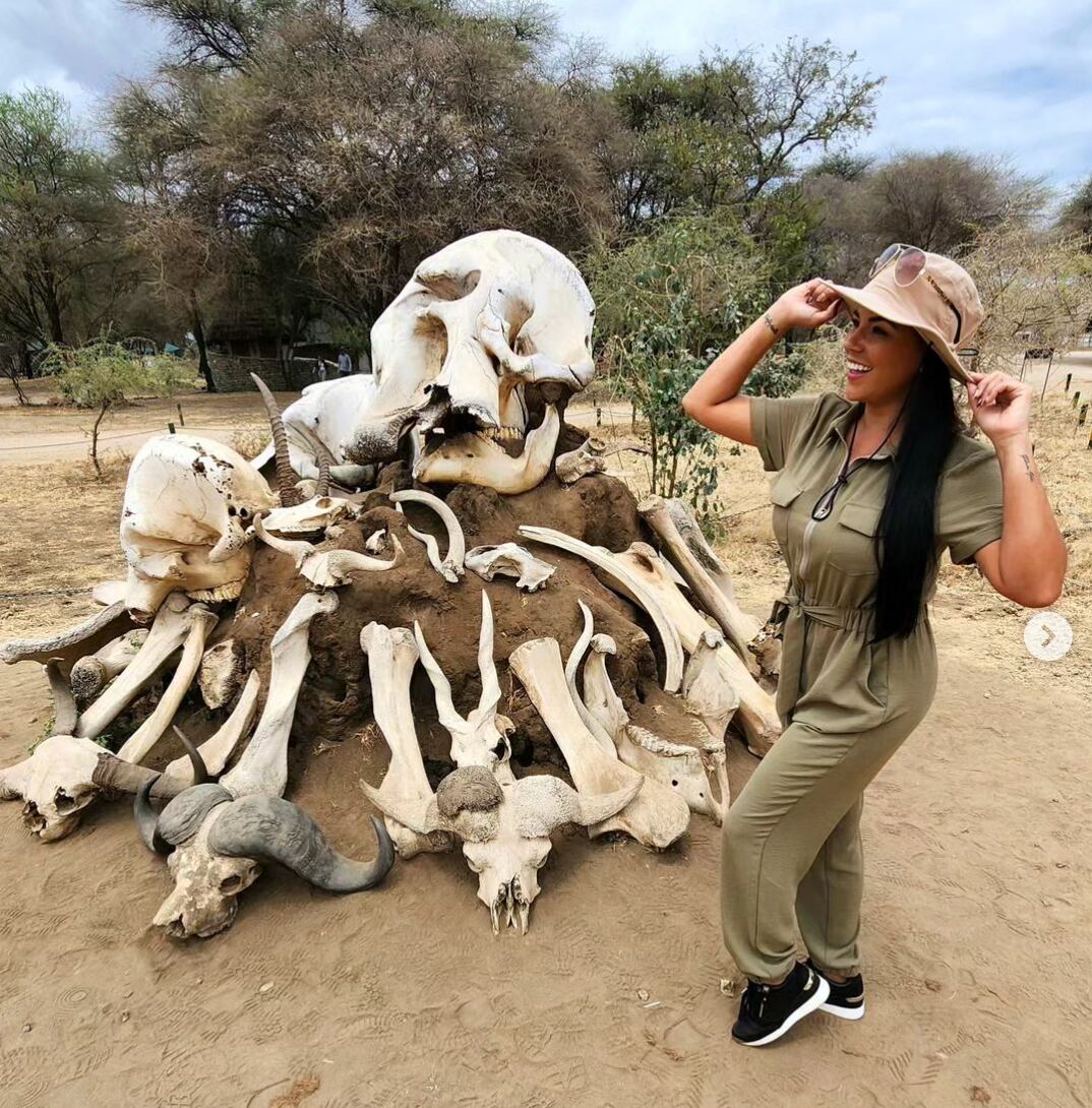 De las cosas que ha aprendido Natalia Rodríguez, es que a un safari debe ir con ropa en colores de camuflaje. 