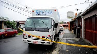 Chofer de 50 años baleado en el cuello durante asalto en San Juan de Tibás