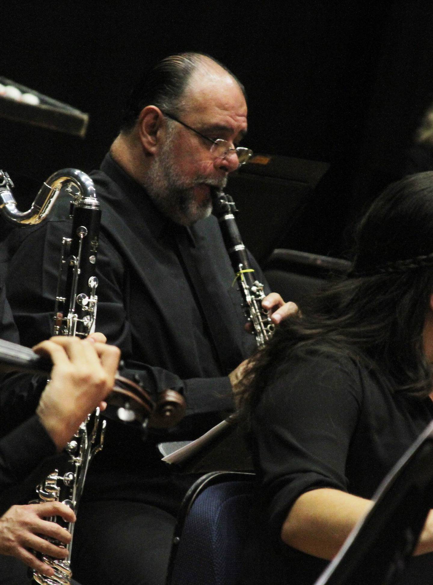 Desde 1980 el músico Marvin Araya es clarinetista de la Orquesta Sinfónica Nacional, ensamble al que también ha dirigido en varias ocasiones.