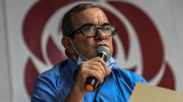 FARC reconocen crímenes de lesa humanidad ante tribunal de paz en Colombia