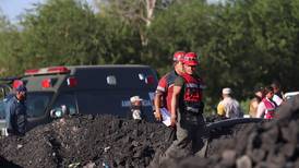 Mineros atrapados por derrumbe en México