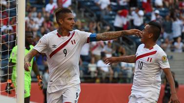 Paolo Guerrero guía a Perú en triunfo 1-0 contra Haití