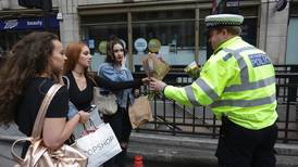 Policía detiene a 12 personas por atentados en Londres 