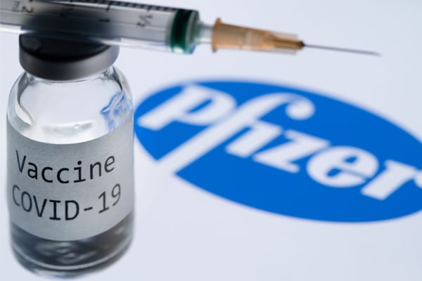 Reino Unido es el primer país del mundo en aprobar la vacuna de Pfizer/ BioNtech - La Nación