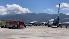 Ave en una turbina obligó a avión de Alaska Airlines a regresar de emergencia al Juan Santamaría