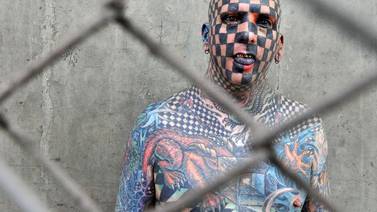 Fanáticos de los tatuajes se unen en una convención