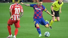 Barcelona iguala 2-2 con el Atlético de Madrid y poco a poco dejar ir opción del título