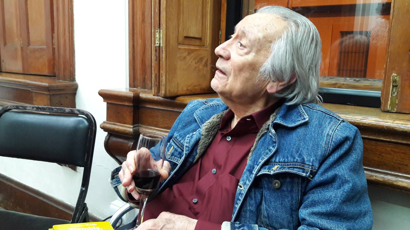 11/09/2023   Sergio Román, en 2019, durante un convivio literario en la Alianza Francesa de San
José.