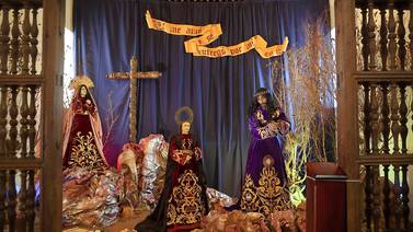 Imágenes religiosas ‘reviven’ en templo colonial de Orosi para Semana Santa