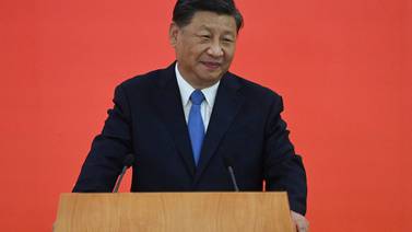 Xi Jinping afirma que Hong Kong ‘renació del fuego’ en visita por 25 años de retrocesión