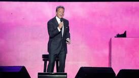 (Video) Luis Miguel ofreció un ‘show’ cargado de éxitos aunque enfrentó problemas en el escenario