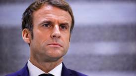 Presidente de Francia confiesa querer ‘fastidiar’ a los no vacunados y provoca indignación