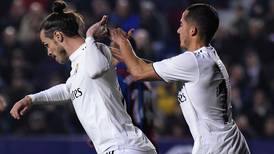 Gareth Bale se enfada en una semana de ‘clásicos’ entre el Real Madrid y el Barcelona 