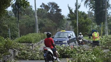 Huracán Humberto deja 28.000 personas sin electricidad en Bermudas
