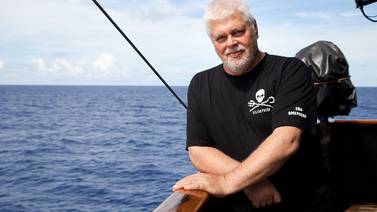 Paul Watson concilia con pescadores puntarenenses en acusación por embestir barco tico en el 2002