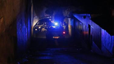 Hombre muere baleado dentro de automóvil en Desamparados