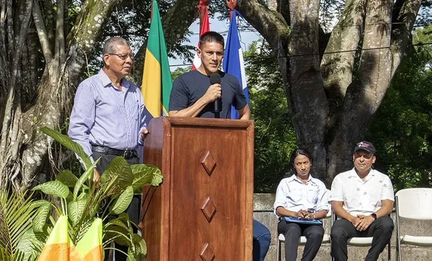 Öscar  Duarte, en Nicaragua, construirán estadio en su honor con el nombre de sus abuelitos
