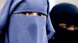 ONU espera nuevas excepciones de los talibanes en Afganistán para emplear mujeres