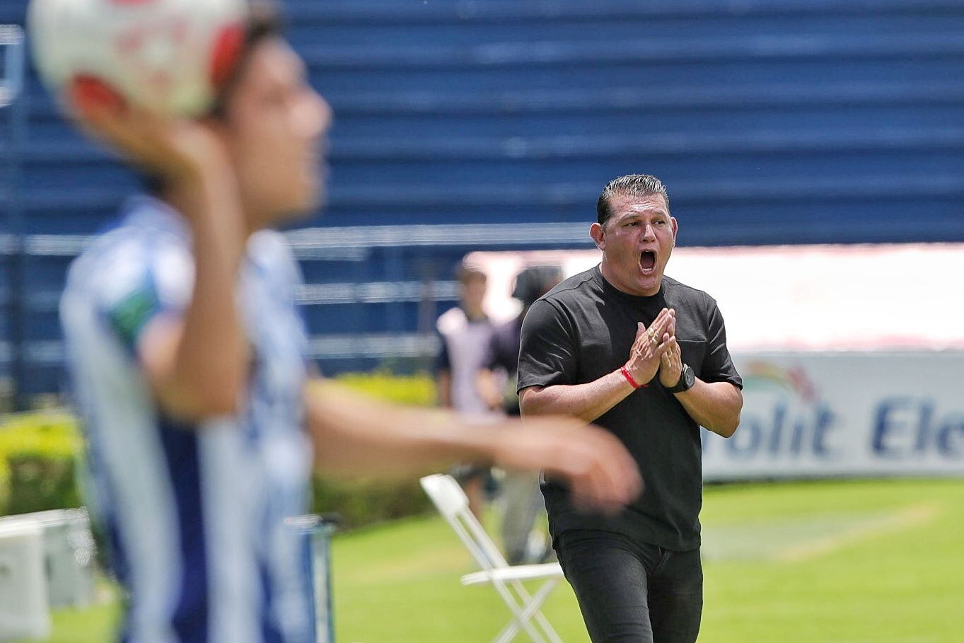 El técnico de Cartaginés, Géiner Segura, hizo todo lo posible por que su equipo derrotara a Santos, en la fecha 14 del Apertura 2022, pero no lo logró. 