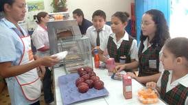Comida chatarra todavía reina en las sodas escolares de Costa Rica