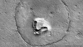 Científicos explican la curiosa foto de un ‘oso’ en la superficie de Marte