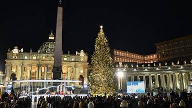 Papa Francisco: “Hoy más que nunca el árbol y el pesebre son un signo de esperanza”
