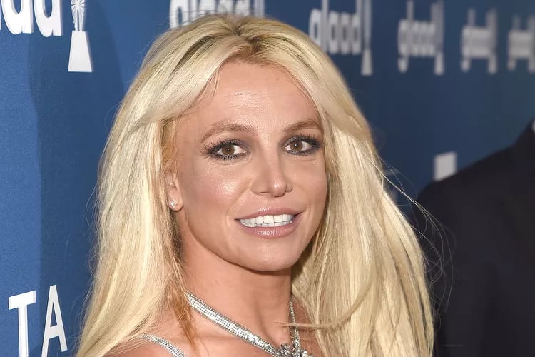 Britney Spears fue vetada de un hotel en California por comportamientos inadecuados.