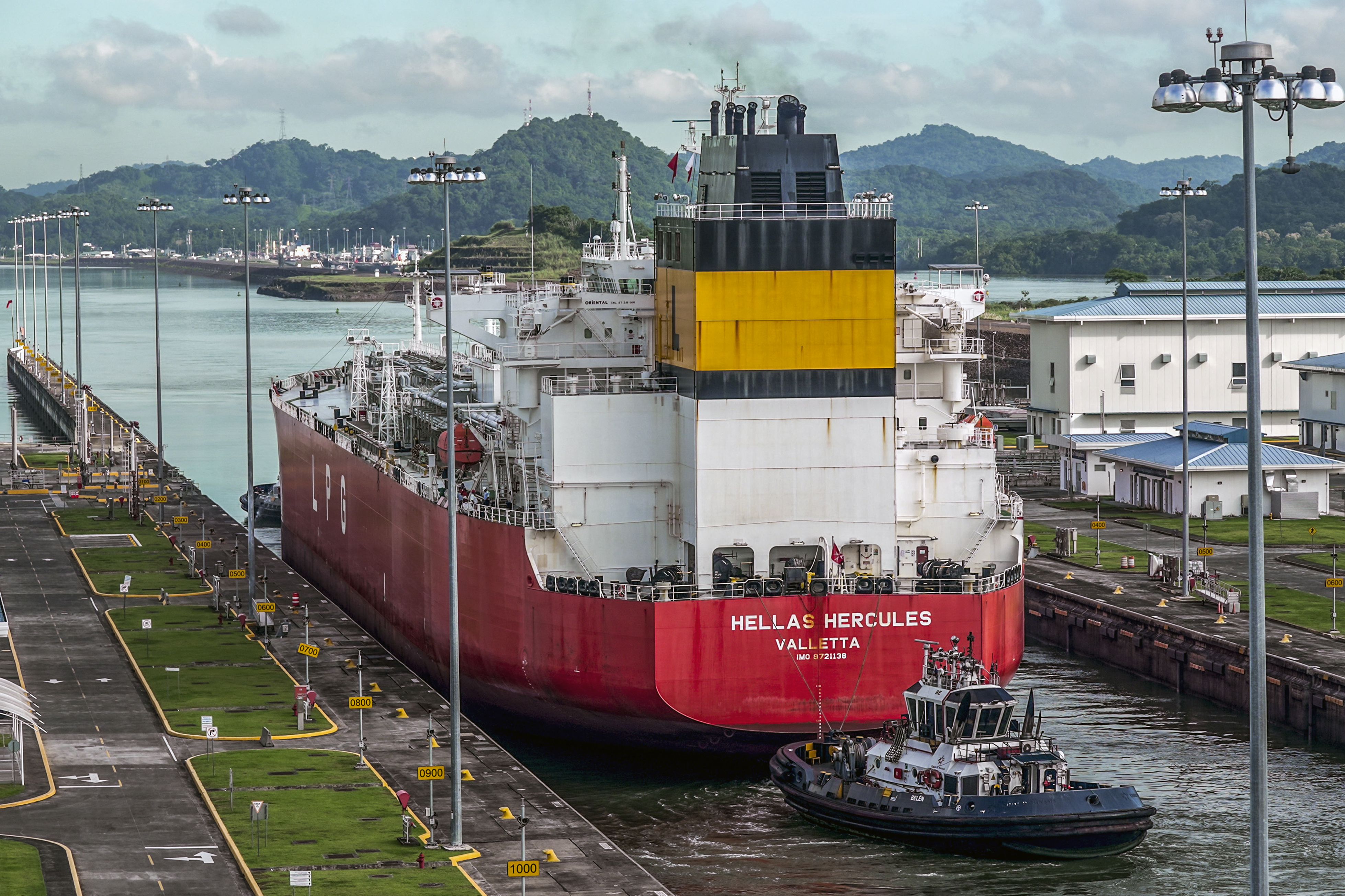 Canal de Panamá aumentará el tránsito diario de buques en enero
