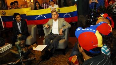 Óscar Arias: Gobierno de Venezuela reprime crítica  