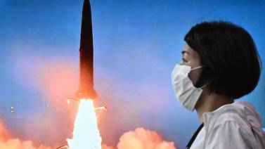 Seúl acusa a Corea del Norte de disparos de lanzacohetes