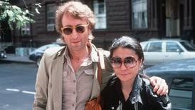 Página Negra: Yoko Ono y John Lennon, el guardián entre el centeno