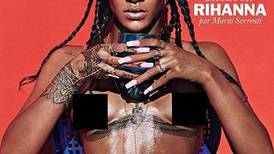  Rihanna posa provocativa para revista