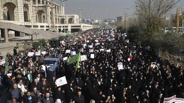 Protestas por la economía desafían al gobierno de Irán