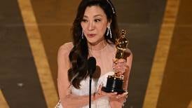 Premios Oscar 2023: ‘Everything Everywhere All At Once’ arrasó en una noche conmovedora