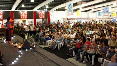Escritores costarricenses participan en la Feria Internacional del Libro de Guatemala