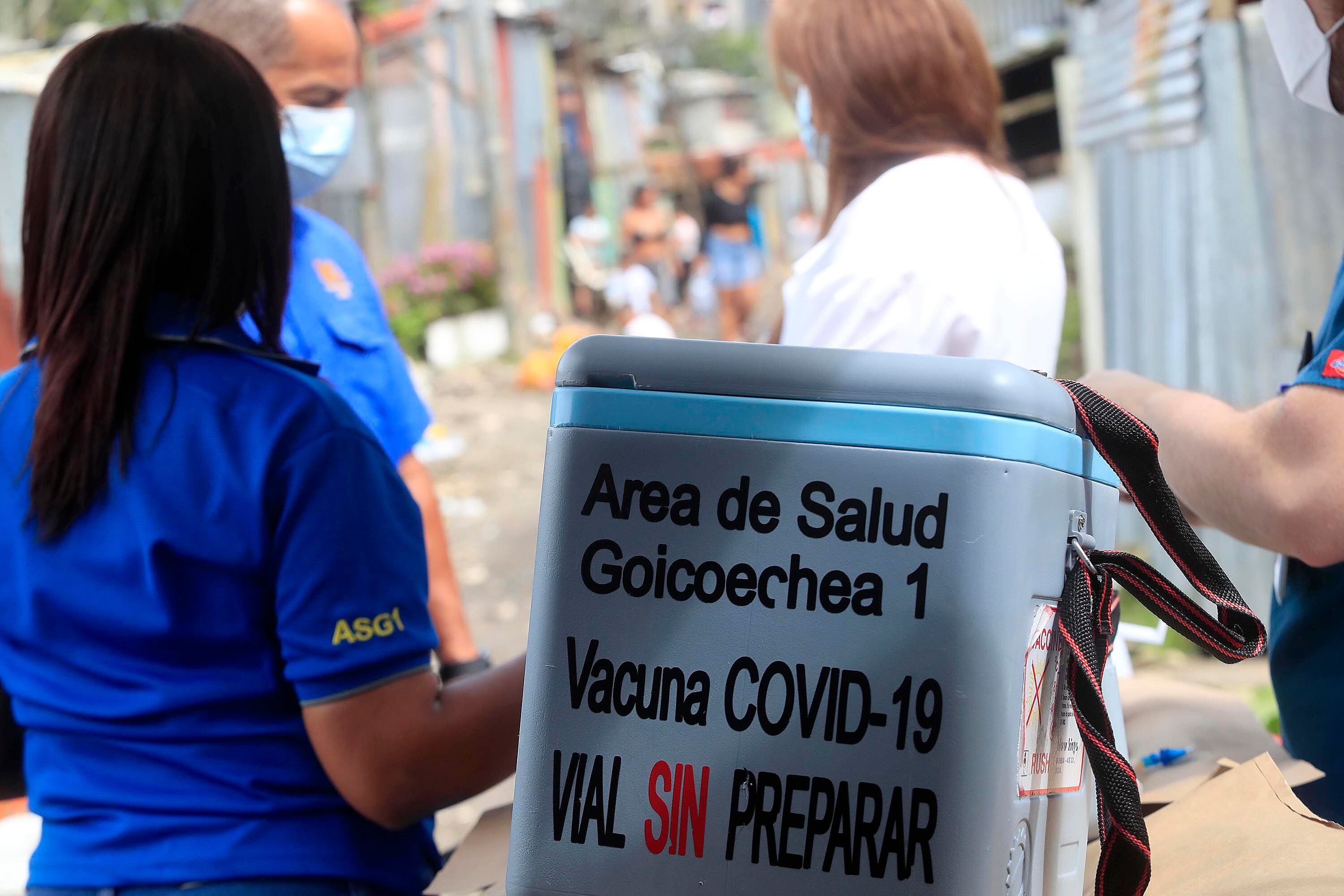 En mayo del 2022, un equipo médico del área de Salud de Goicoechea visitó varios caseríos para aplicar dosis pediátricas y de adultos contra covid-19. 
