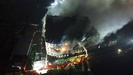 Incendio en una fábrica de Bangladés deja saldo de 52 muertos
