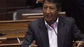 Congresista peruano justifica su oposición a las uniones gais citando a Hitler 