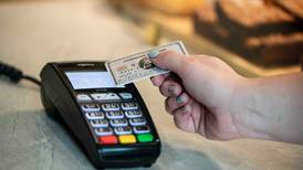Banqueros piden a Banco Central revisar uso de PIN para compras con tarjetas