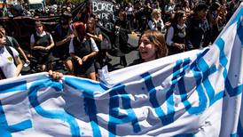 Estudiantes chilenos protagonizan incidentes en su primera marcha del año 