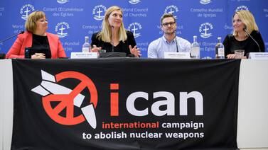 Grupo opositor a armas nucleares recibe Nobel de la Paz