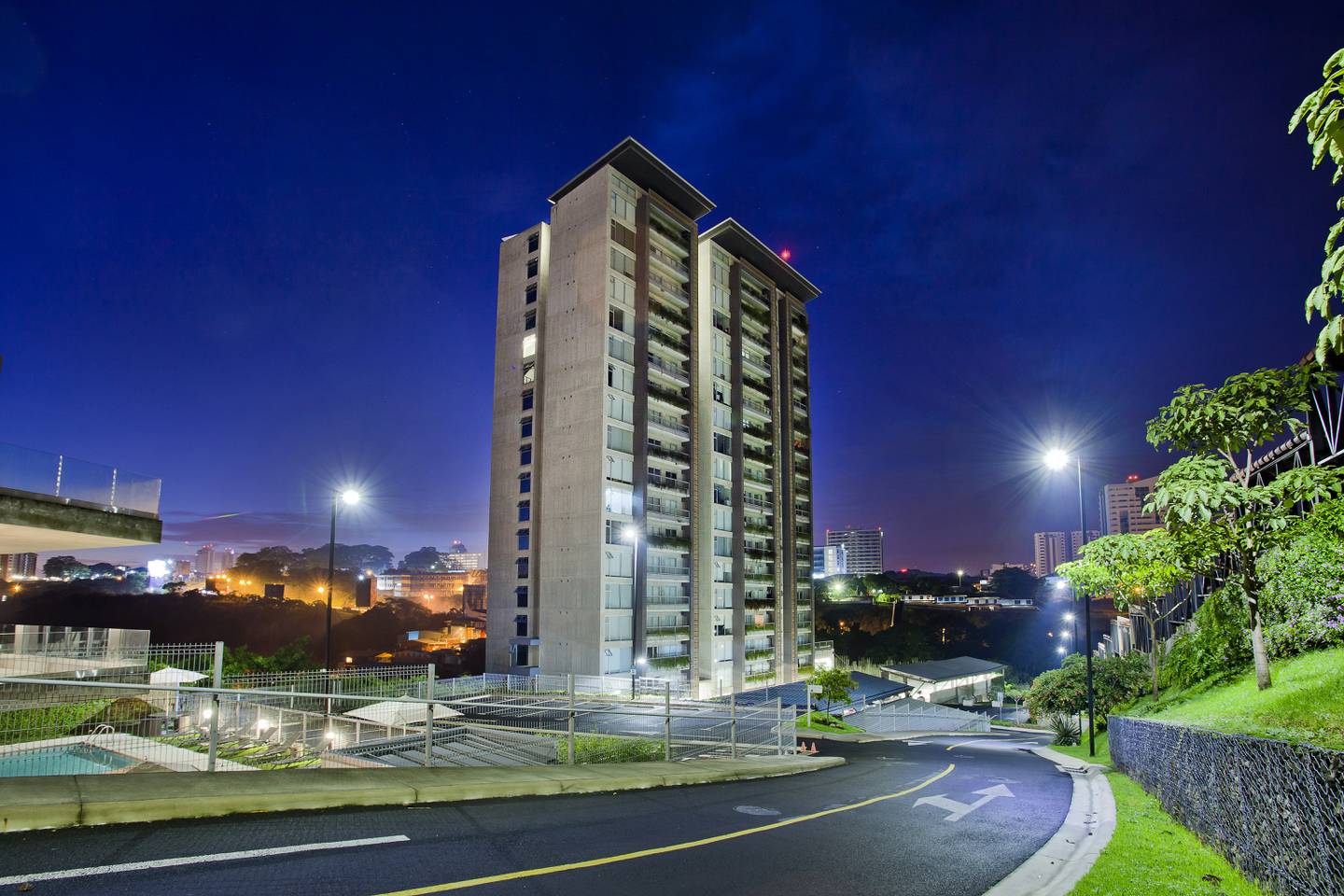 Los apartamentos inteligentes de Azenza Towers, ubicados en la La Uruca, van desde los $114.500 hasta los $211.000, según la cantidad habitaciones.