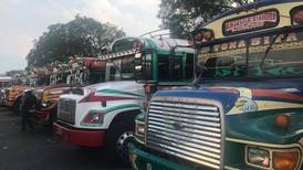 Escapadita a Guatemala... Chicken bus, la aventura en los buses del peligro